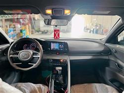 هیۆندای ئەلەنترا